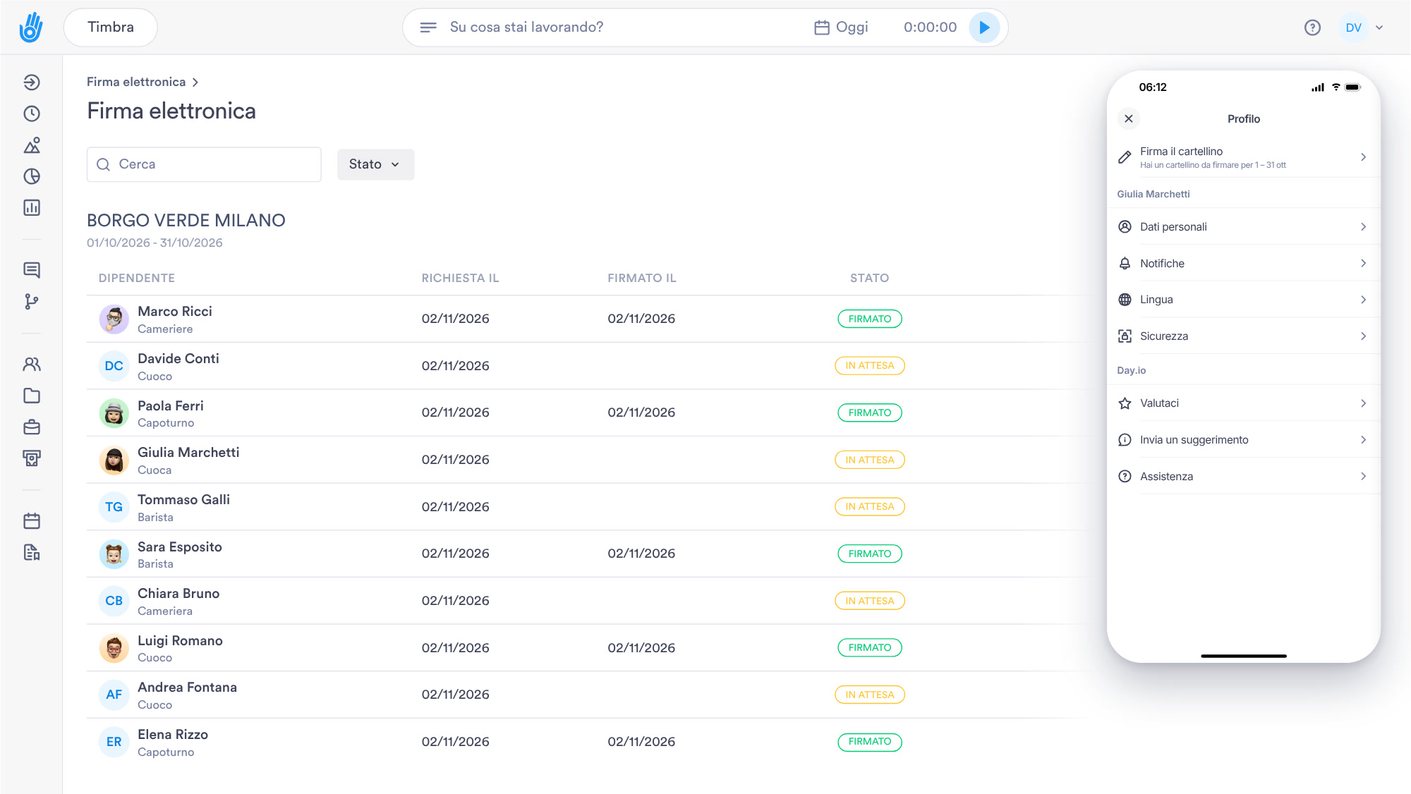 Una dipendente apre il cartellino da firmare nell'app, controlla le due settimane e lo accetta: la sua riga sul web diventa Firmato